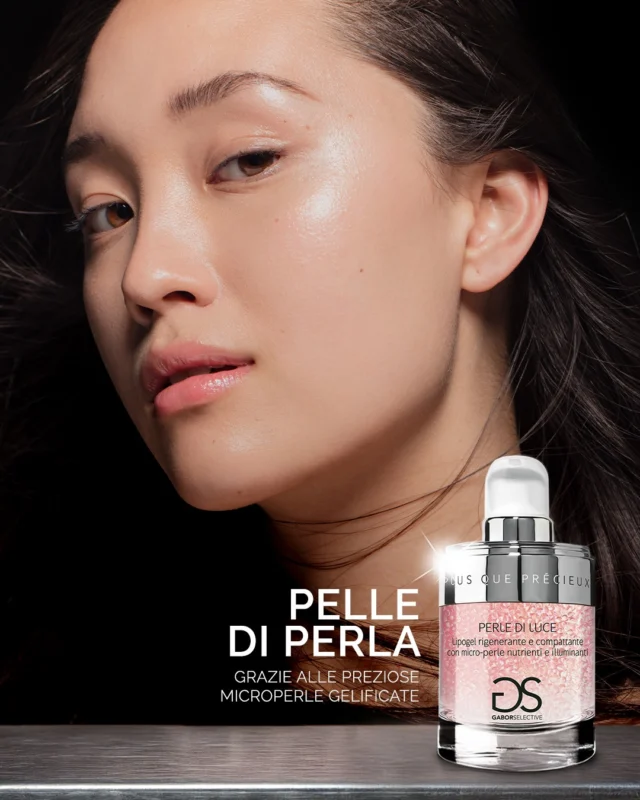 Pelle effetto perla, in un solo gesto 🤍​
Il siero Perle di Luce dona una pelle visibilmente più giovane, compatta e luminosa.​
Arricchito con microperle incapsulate che contengono l’Olio di Camelia, migliora elasticità e lucentezza, mentre la sinergia di 15 Acidi Ialuronici, Tripeptidi e Dipeptidi Biomimetici stimola la produzione di collagene, rigenerando la pelle.​

Le microperle gelificate e il pigmento perlescente uniformano l’incarnato, donando una luminosità naturale.​

​​​#GaborCosmetics #15acidiialuronici #acidoialuronico #skincare #beautyroutine #antiage